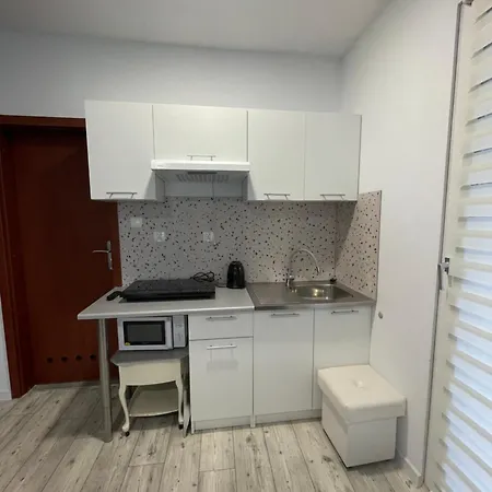 Zielony Zakatek - Apartamenty Nad Jeziorem Ostrowo Troszyn Zewnętrze zdjęcie